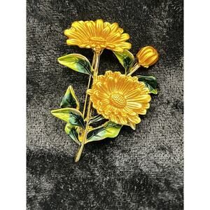 Gyn & Joy Flowers, Yellow, Orange Green Metallic, Gold Tone Brooch Pin 2”